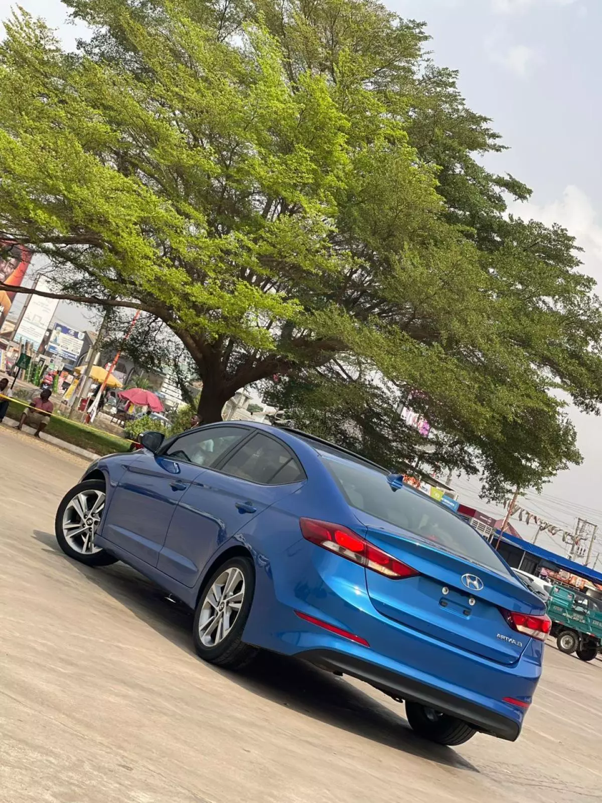 Hyundai Elantra   - 2018