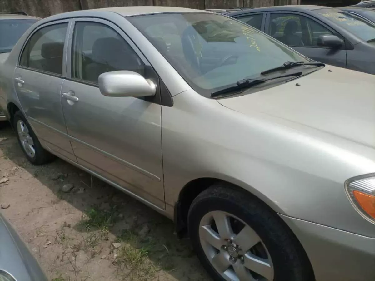Toyota Corolla - 2003