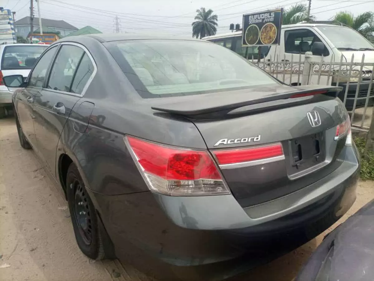 Honda Accord - 2012