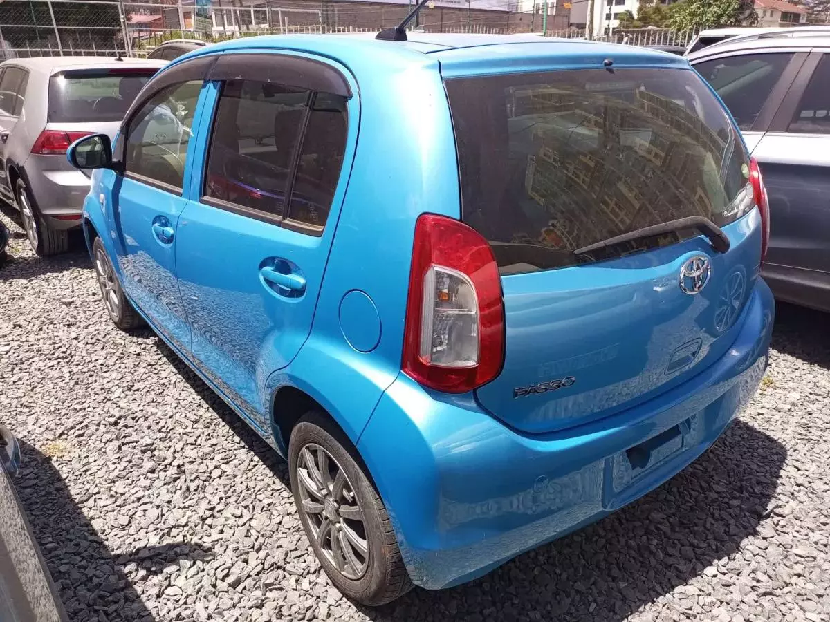 Toyota Passo - 2015