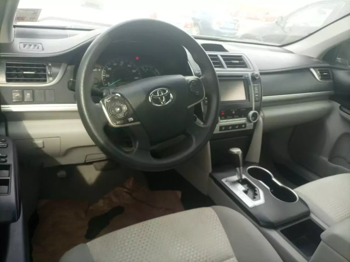 Toyota Camry   - 2012