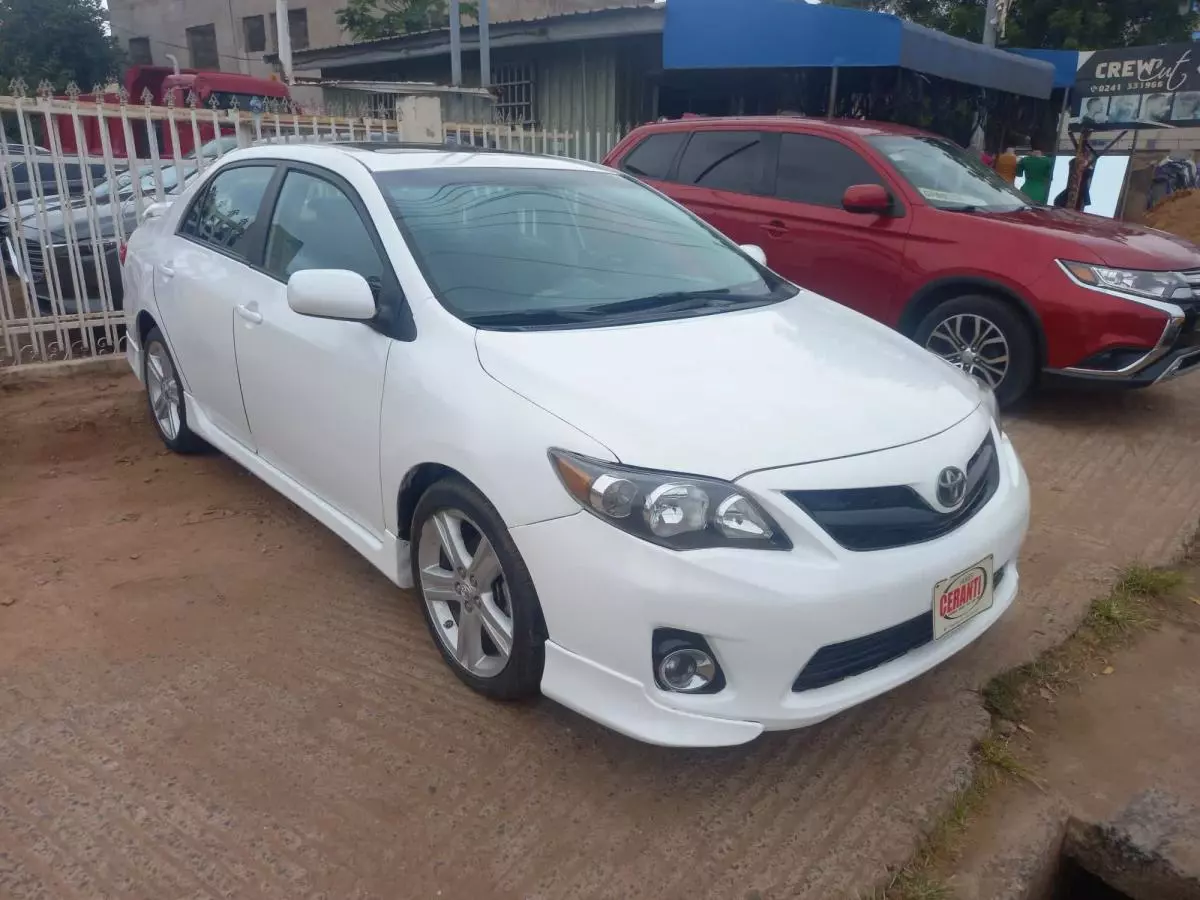 Toyota Corolla   - 2013