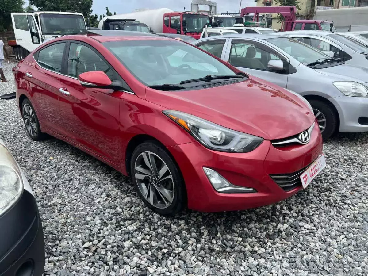 Hyundai Elantra   - 2014