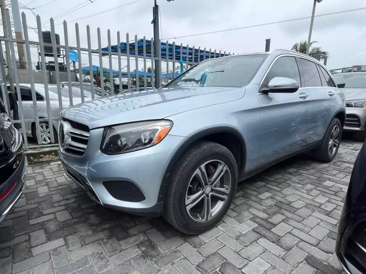 Mercedes-Benz GLC 300   - 2016