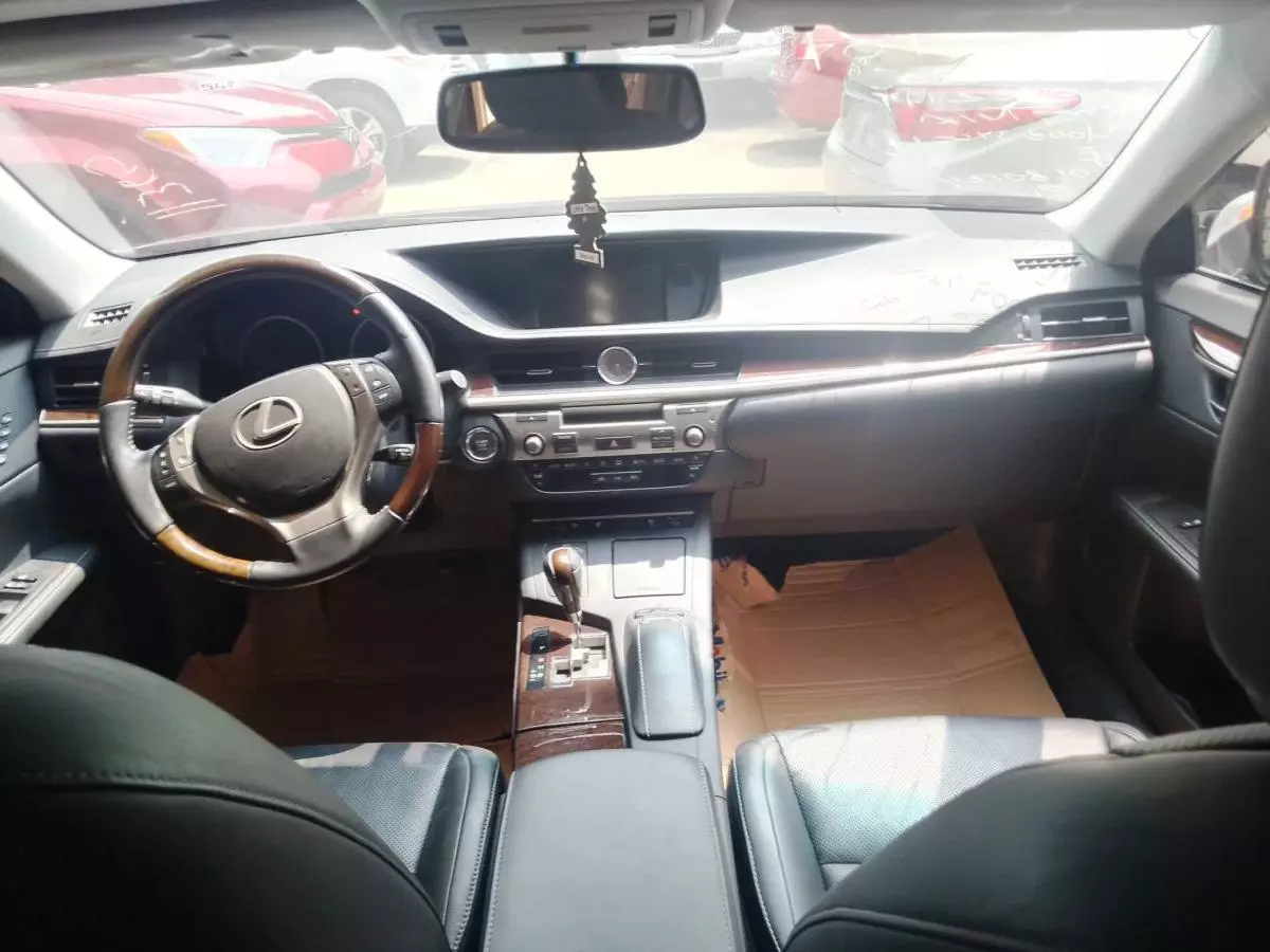 Lexus ES 350   - 2013