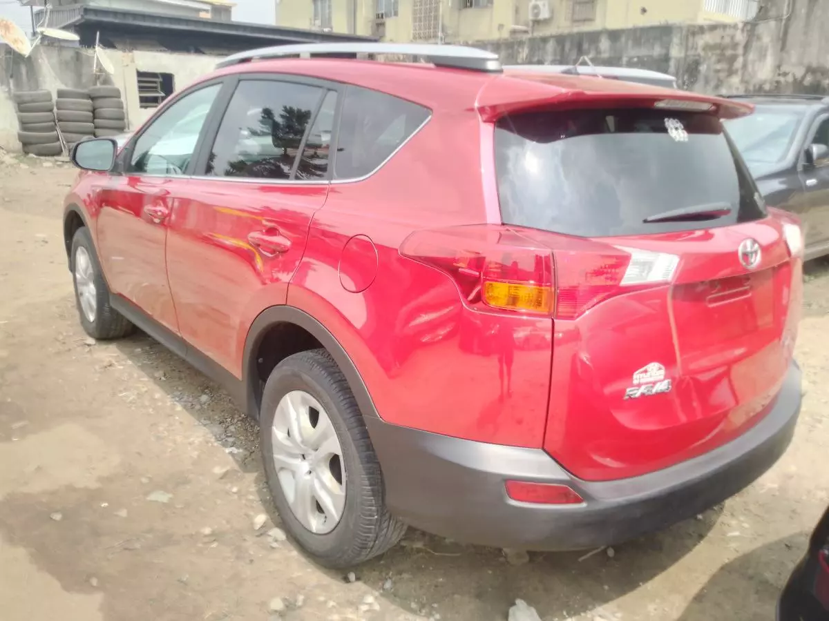 Toyota RAV 4   - 2014