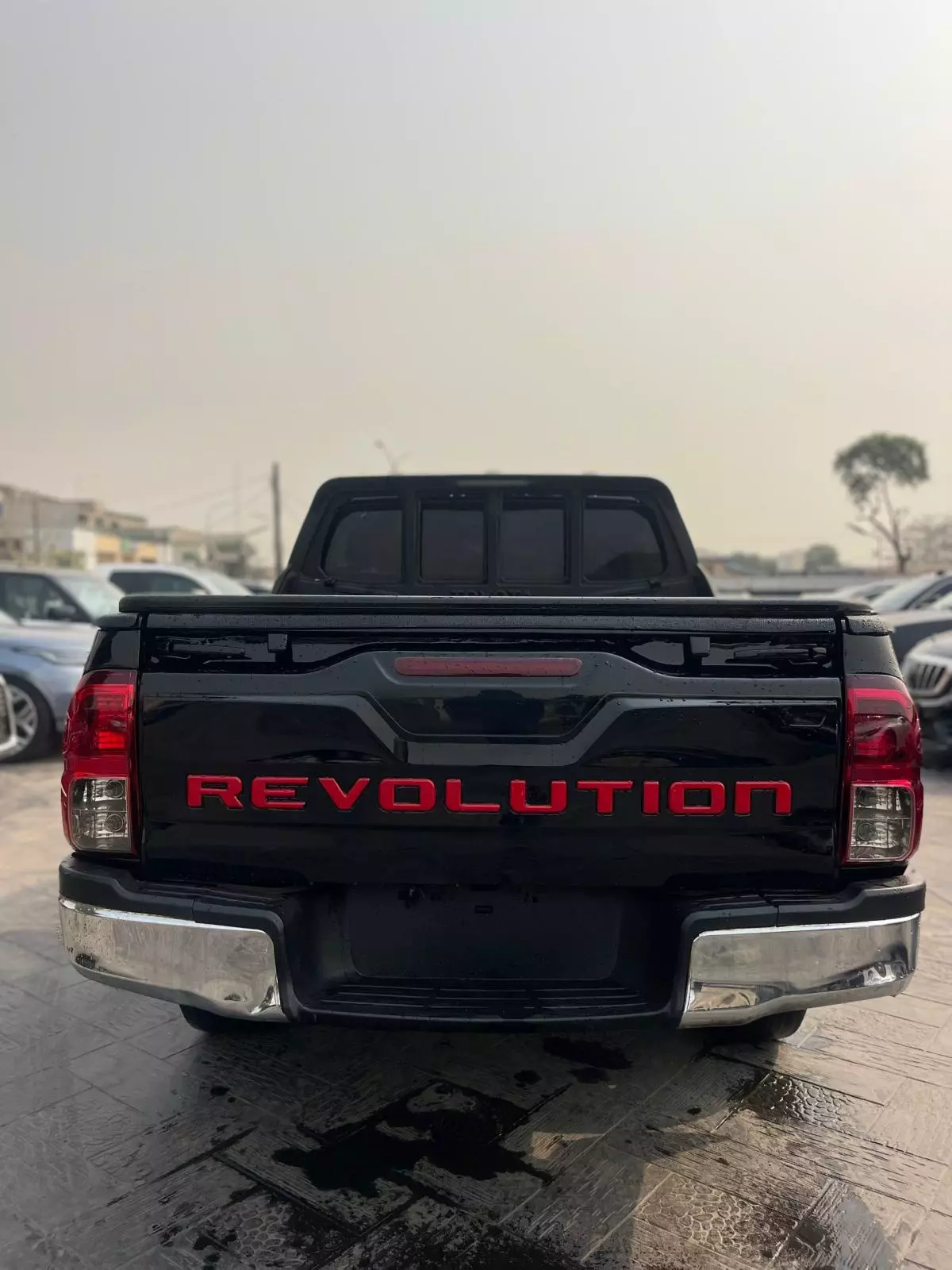 Toyota Hilux Revo    - 2011