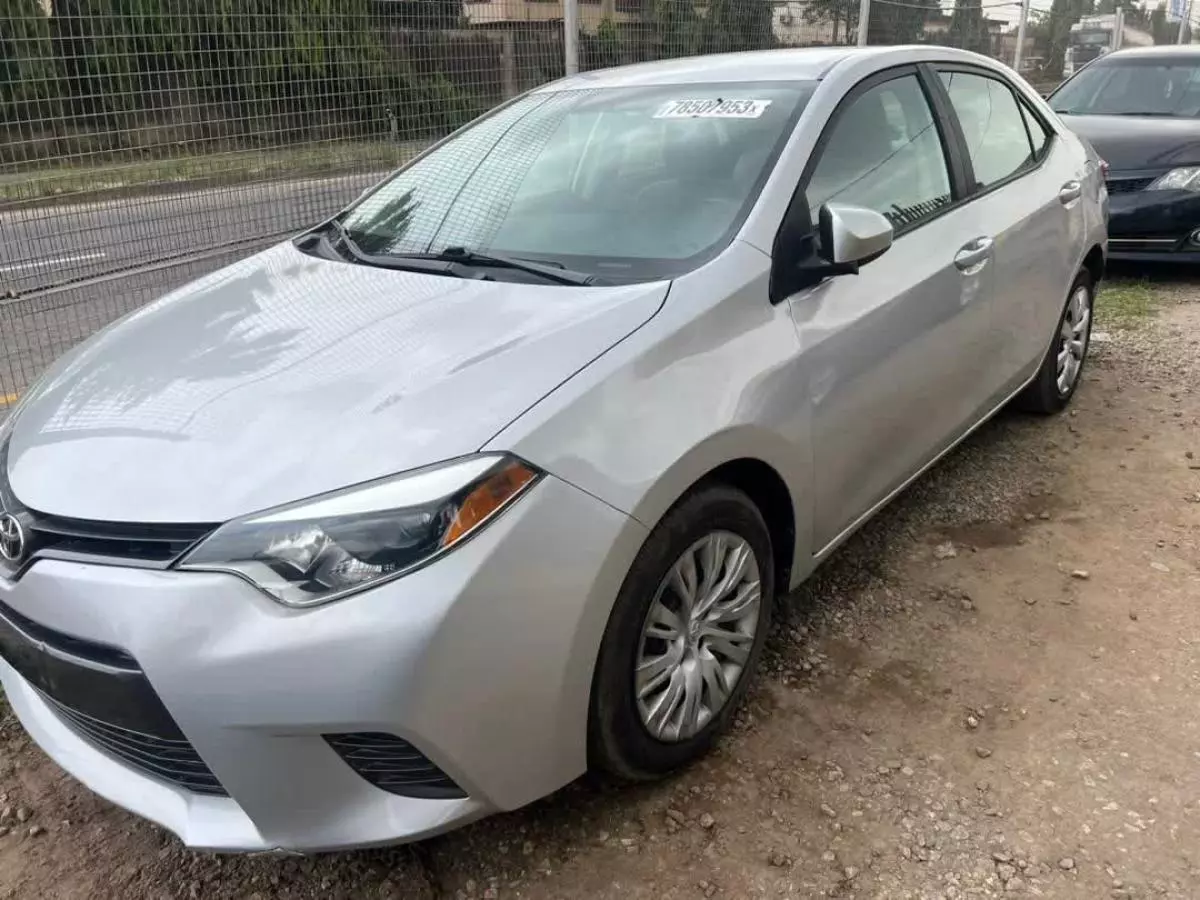 Toyota Corolla   - 2015