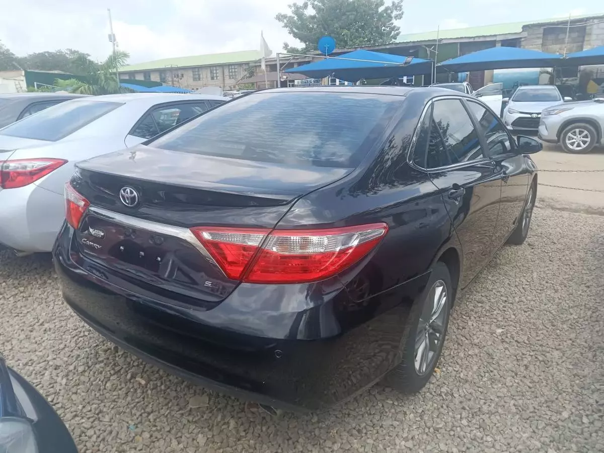 Toyota Camry   - 2015