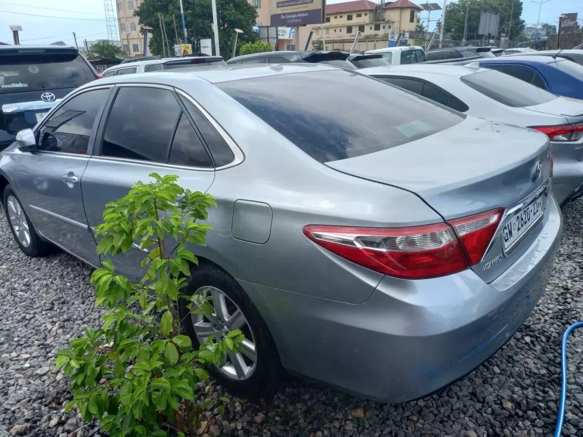 Toyota Camry   - 2015