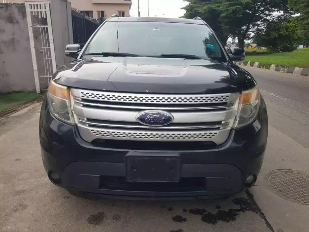 Ford Explorer   - 2012