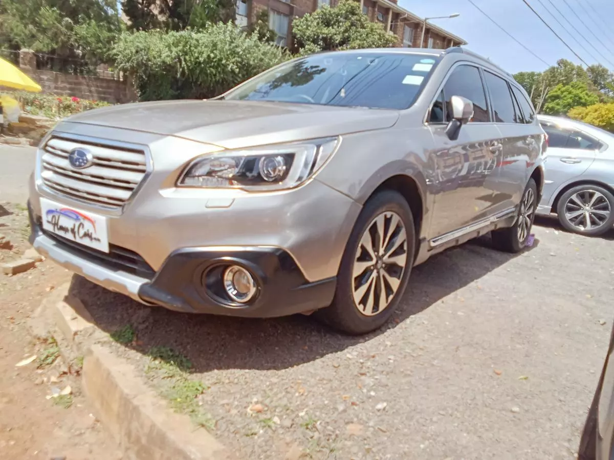 Subaru Outback   - 2015