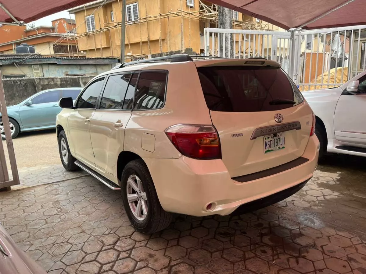 Toyota Highlander   - 2008