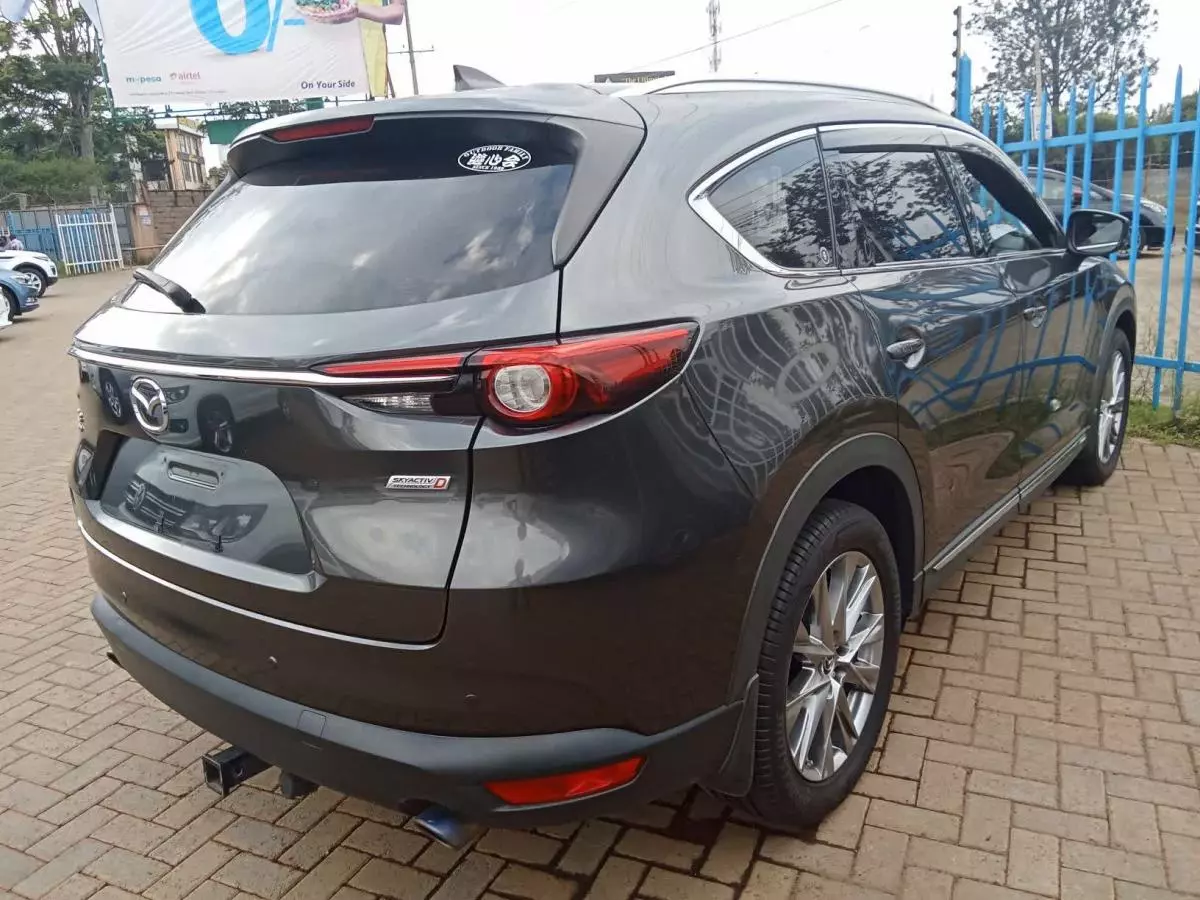 Mazda CX-8   - 2017