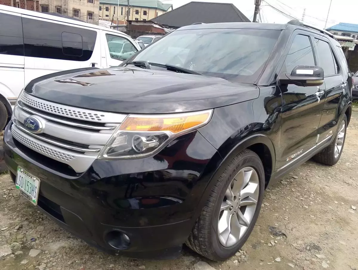 Ford Explorer   - 2012