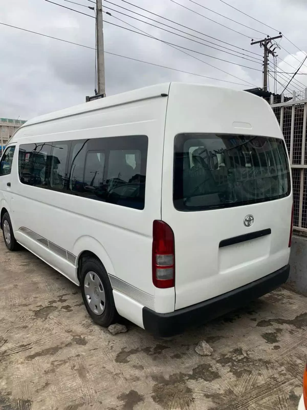 Toyota Hiace (High Roof)   - 2008