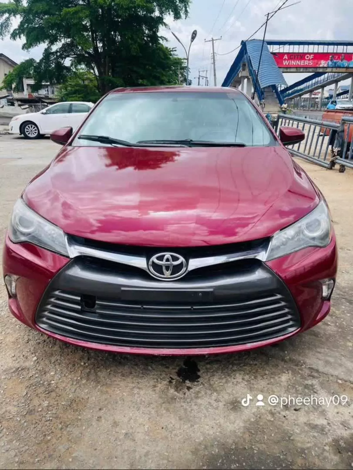 Toyota Camry   - 2016