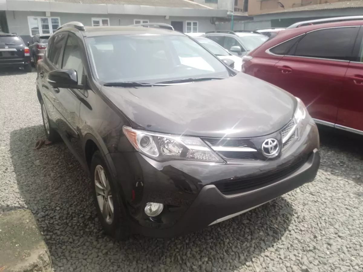 Toyota RAV 4   - 2015