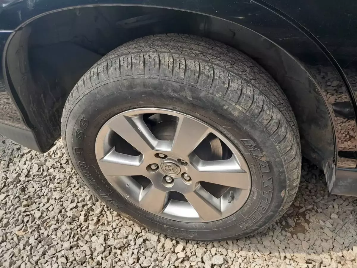 Toyota Harrier - 2012