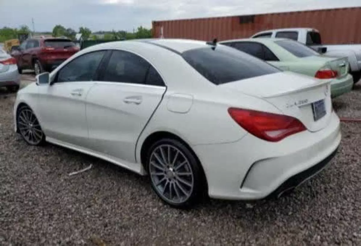 Mercedes-Benz CLA 250   - 2015