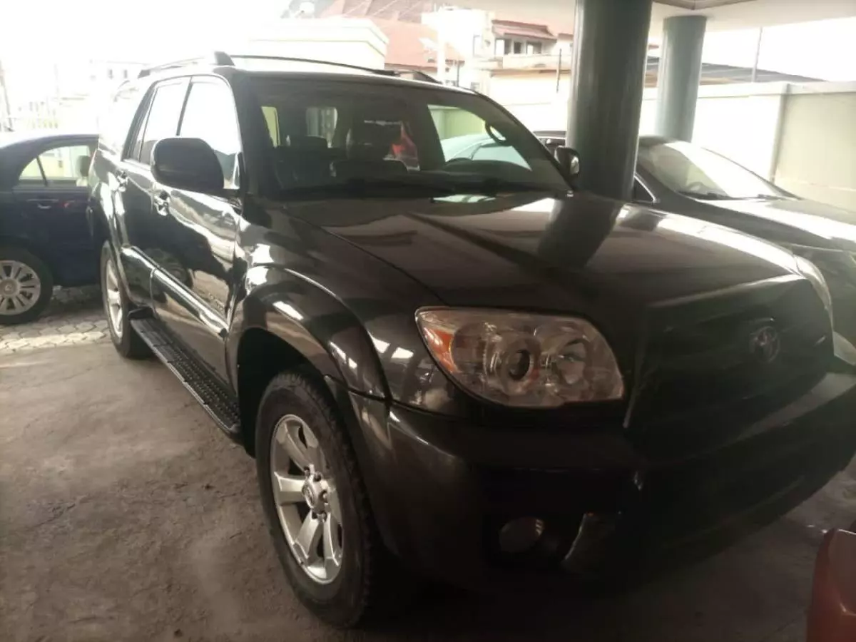Toyota 4-Runner - 2007