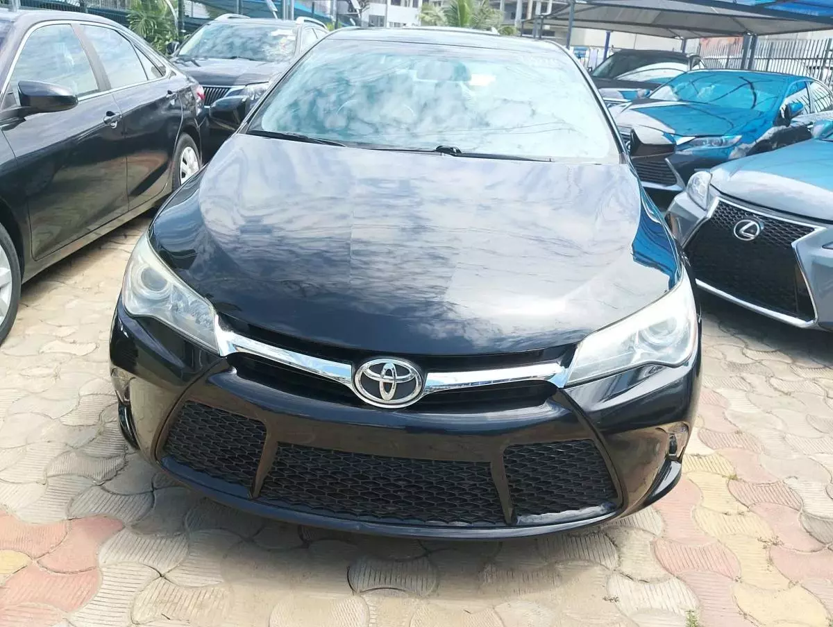 Toyota Camry   - 2015