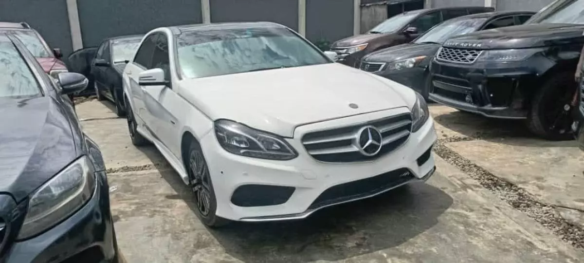 Mercedes-Benz E 350   - 2012