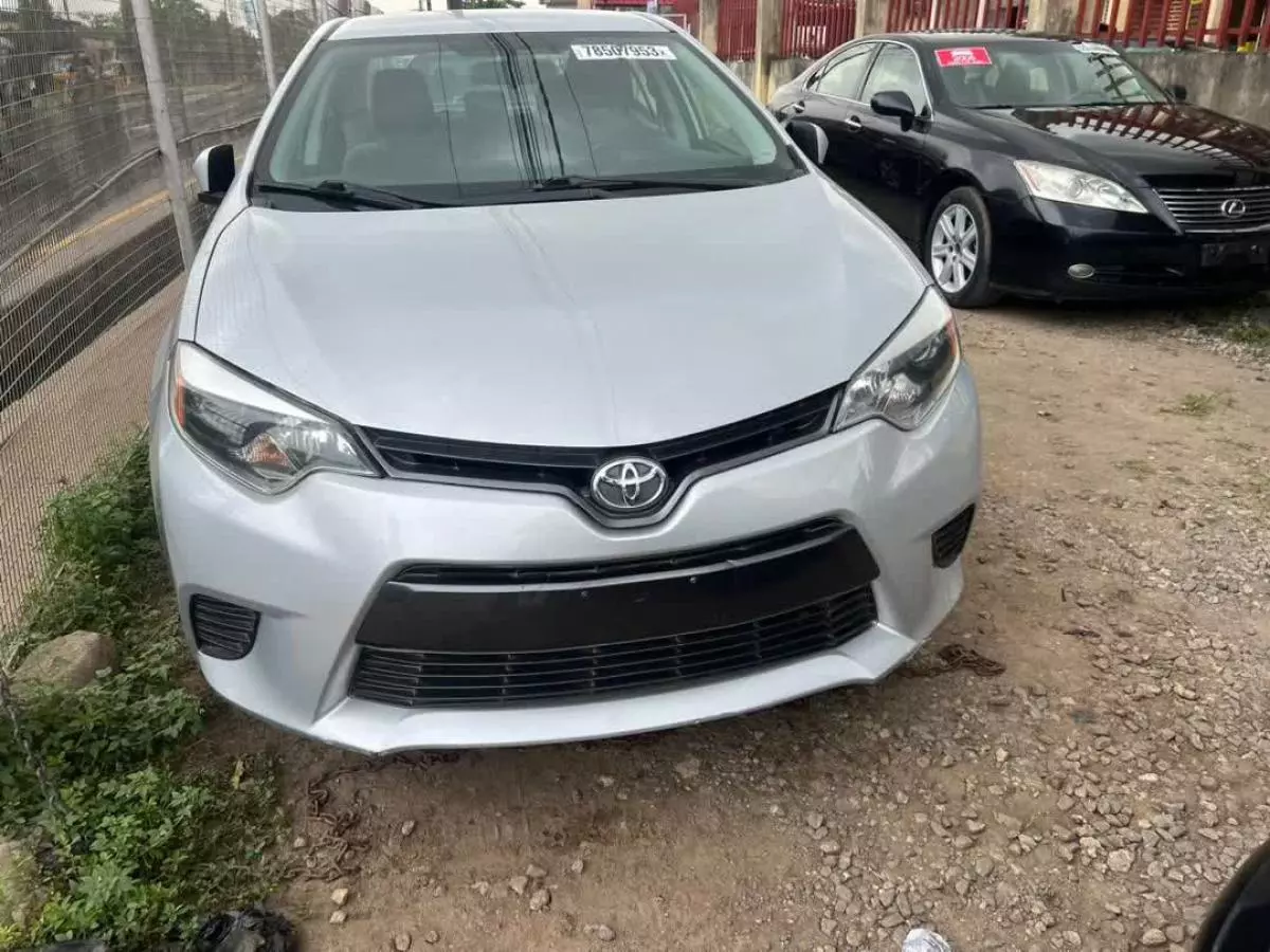 Toyota Corolla   - 2015