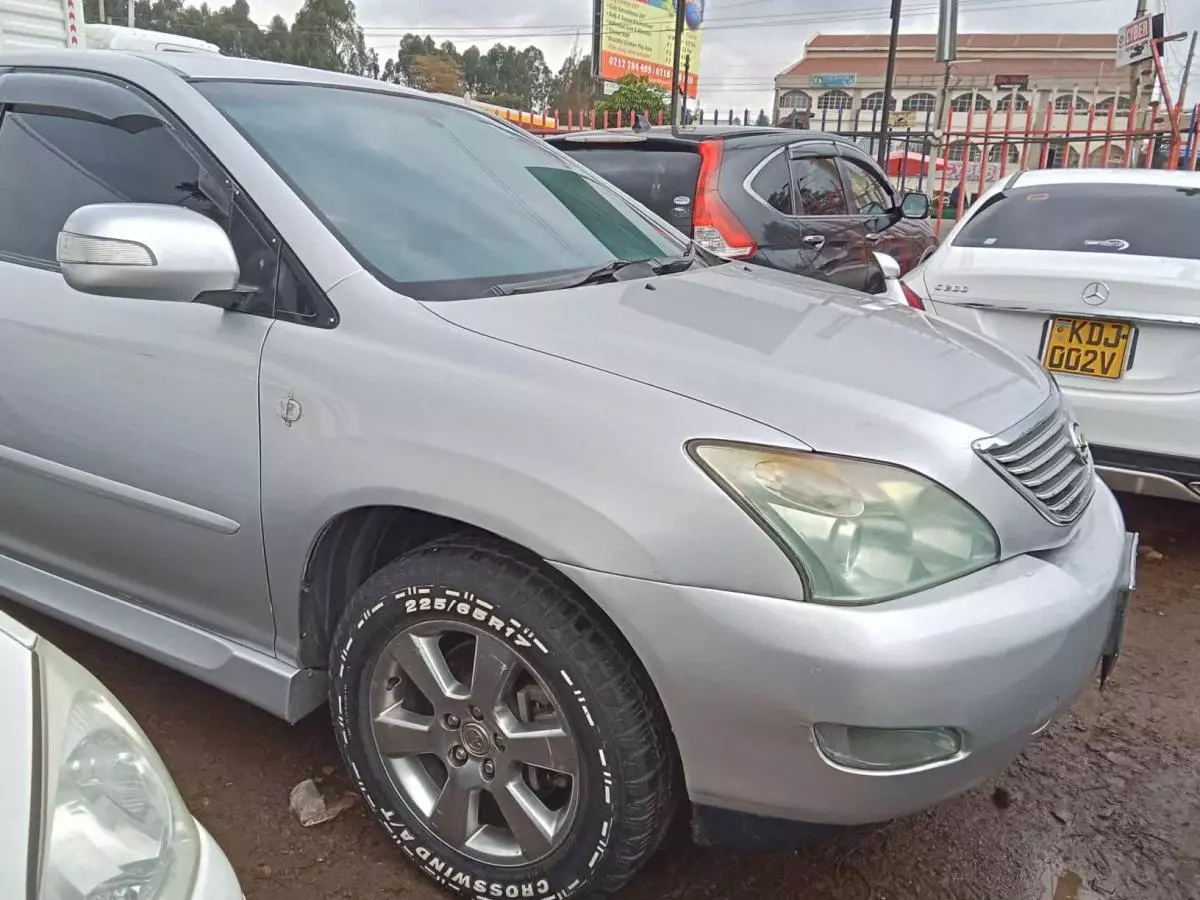 Toyota Harrier   - 2010