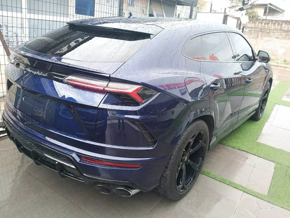 Lamborghini Urus   - 2019