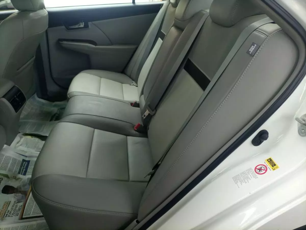 Toyota Camry - 2012