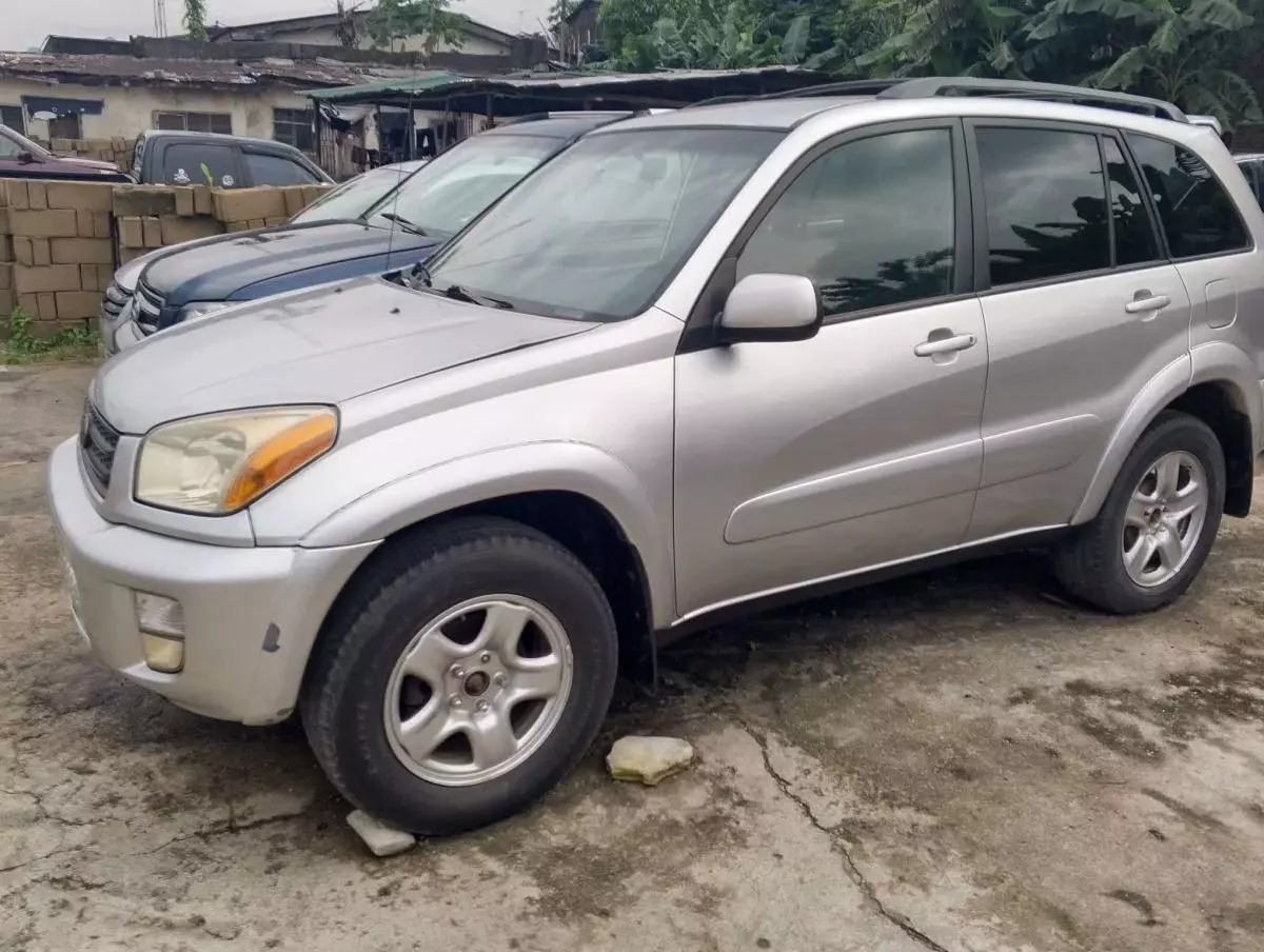 Toyota RAV 4   - 2004