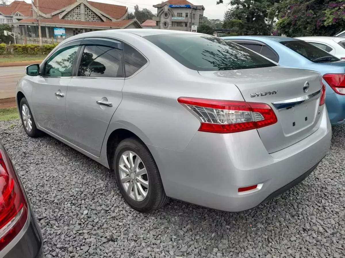 Nissan Sylphy - 2015