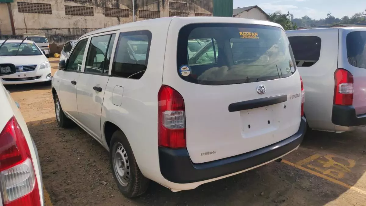Toyota Probox  - 2017