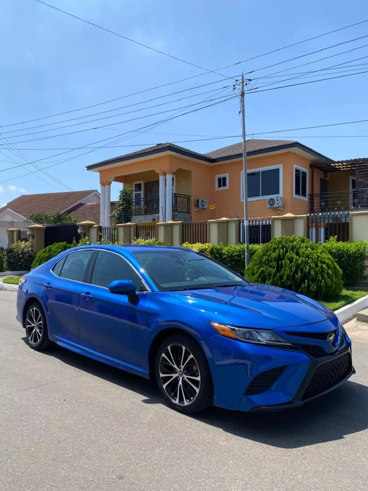 Toyota Camry   - 2020