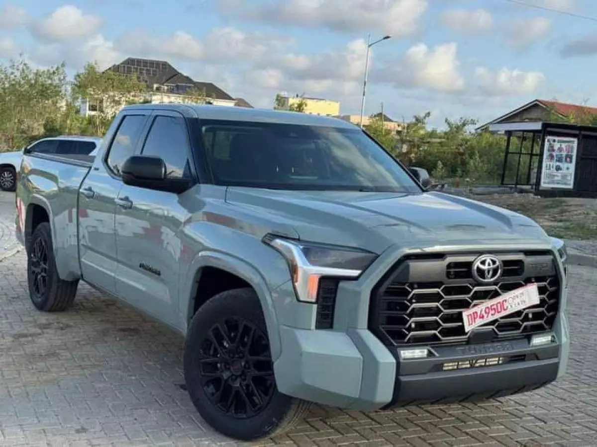 Toyota Tundra   - 2024