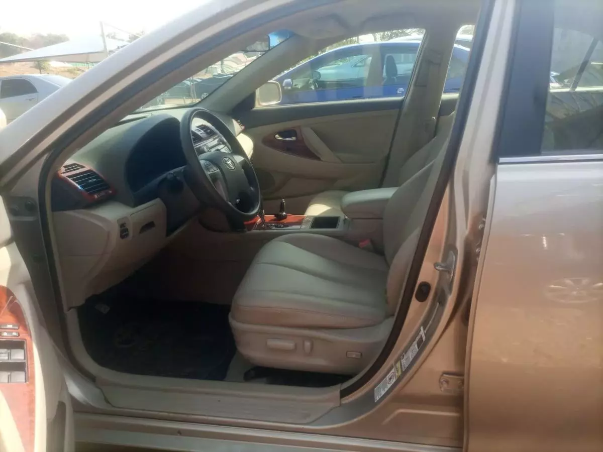 Toyota Camry - 2008