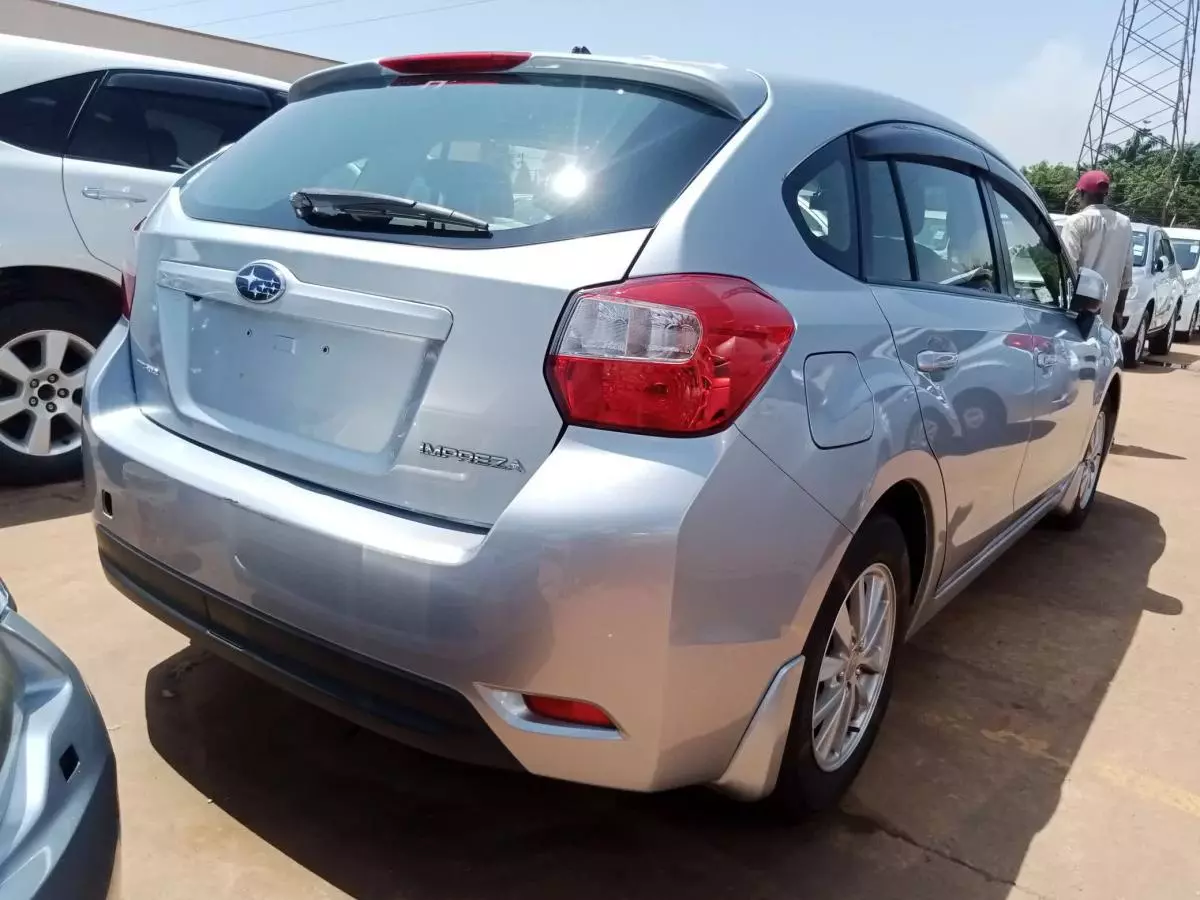 Subaru Impreza   - 2014