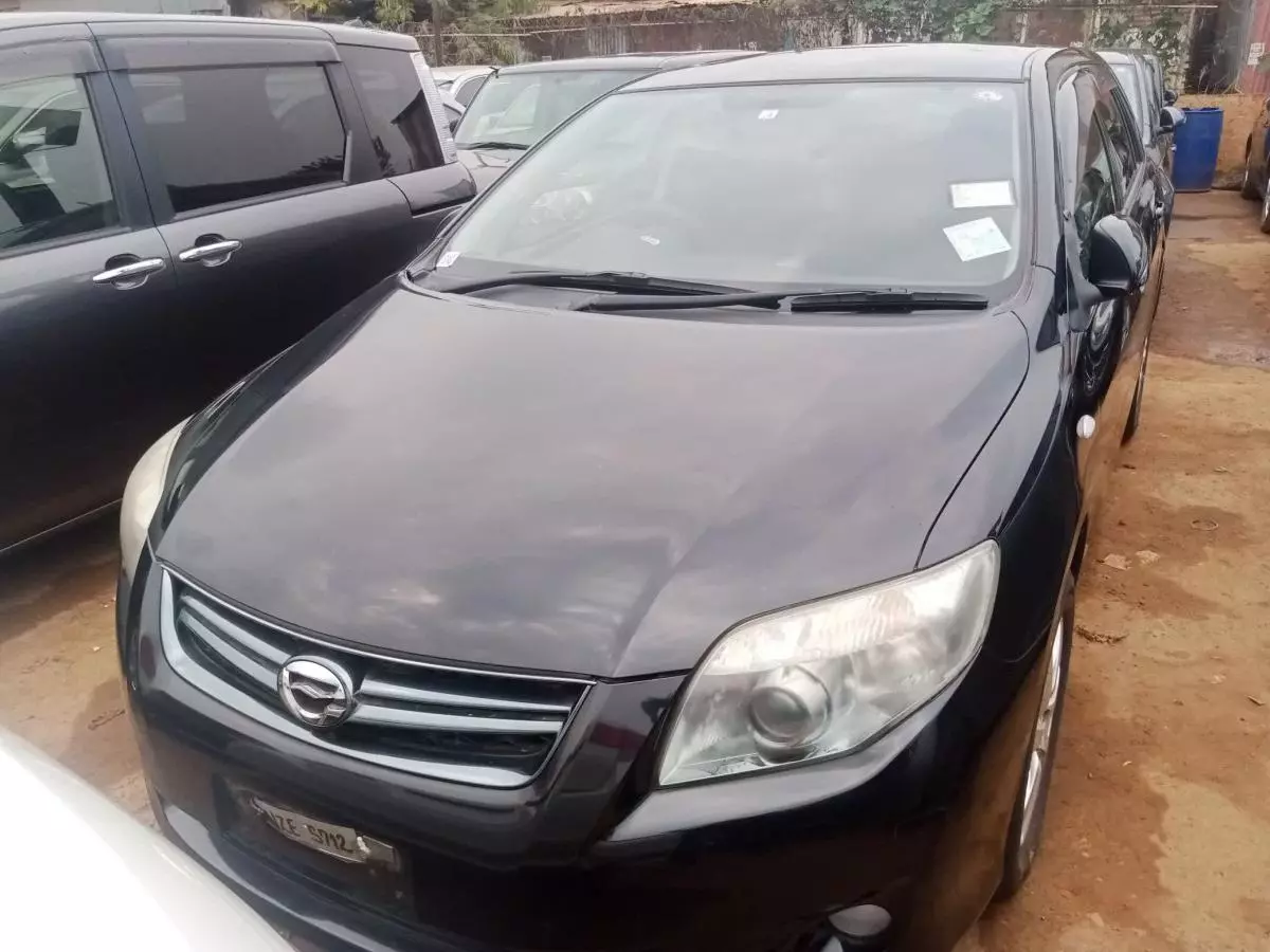 Toyota Fielder    - 2009