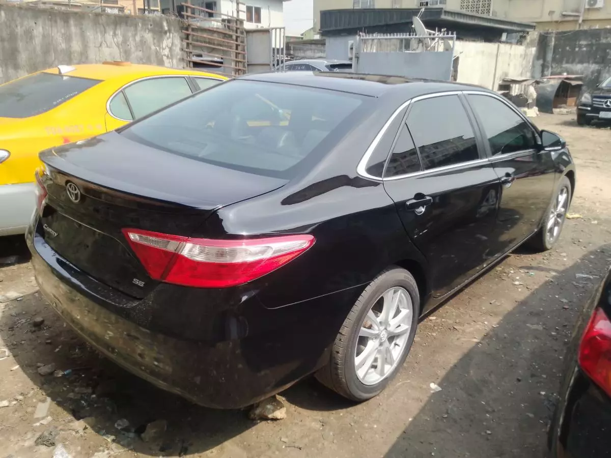 Toyota Camry   - 2015