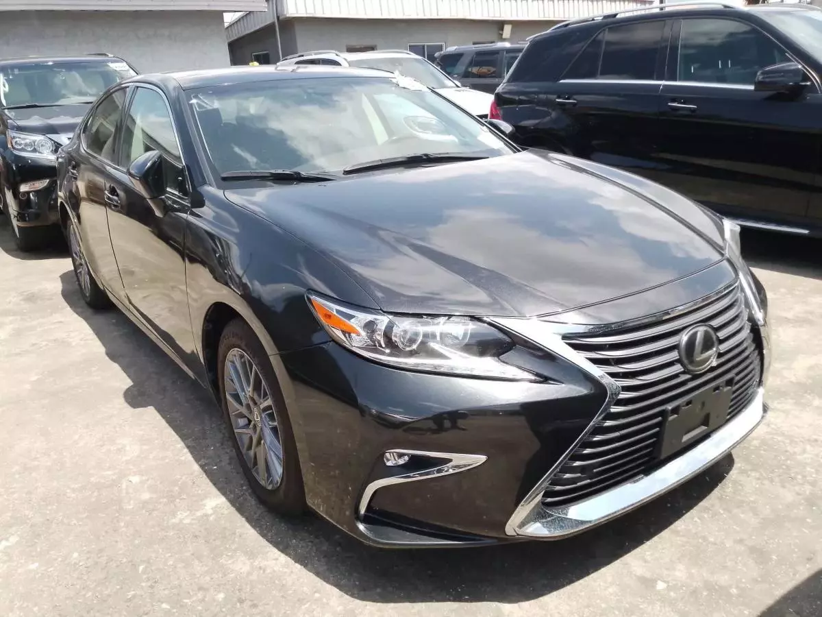 Lexus ES 350   - 2018