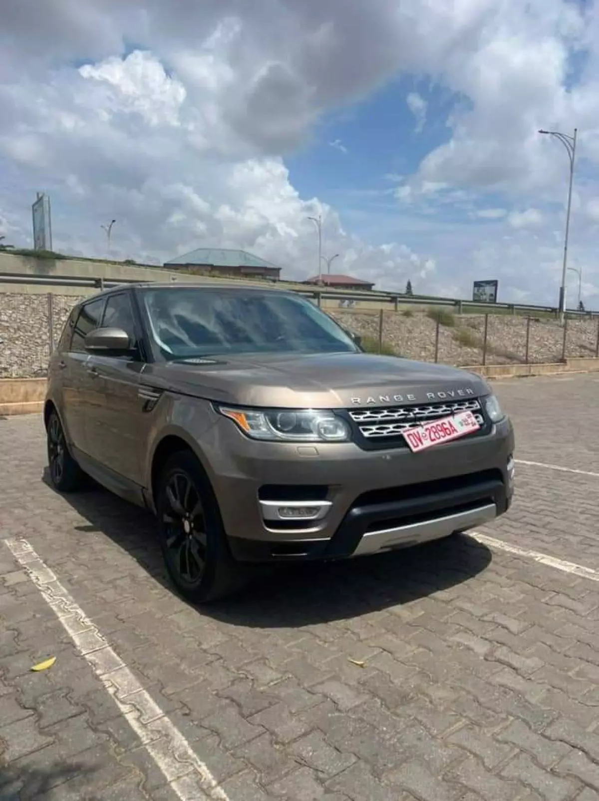 Land Rover Range Rover Sport   - 2015