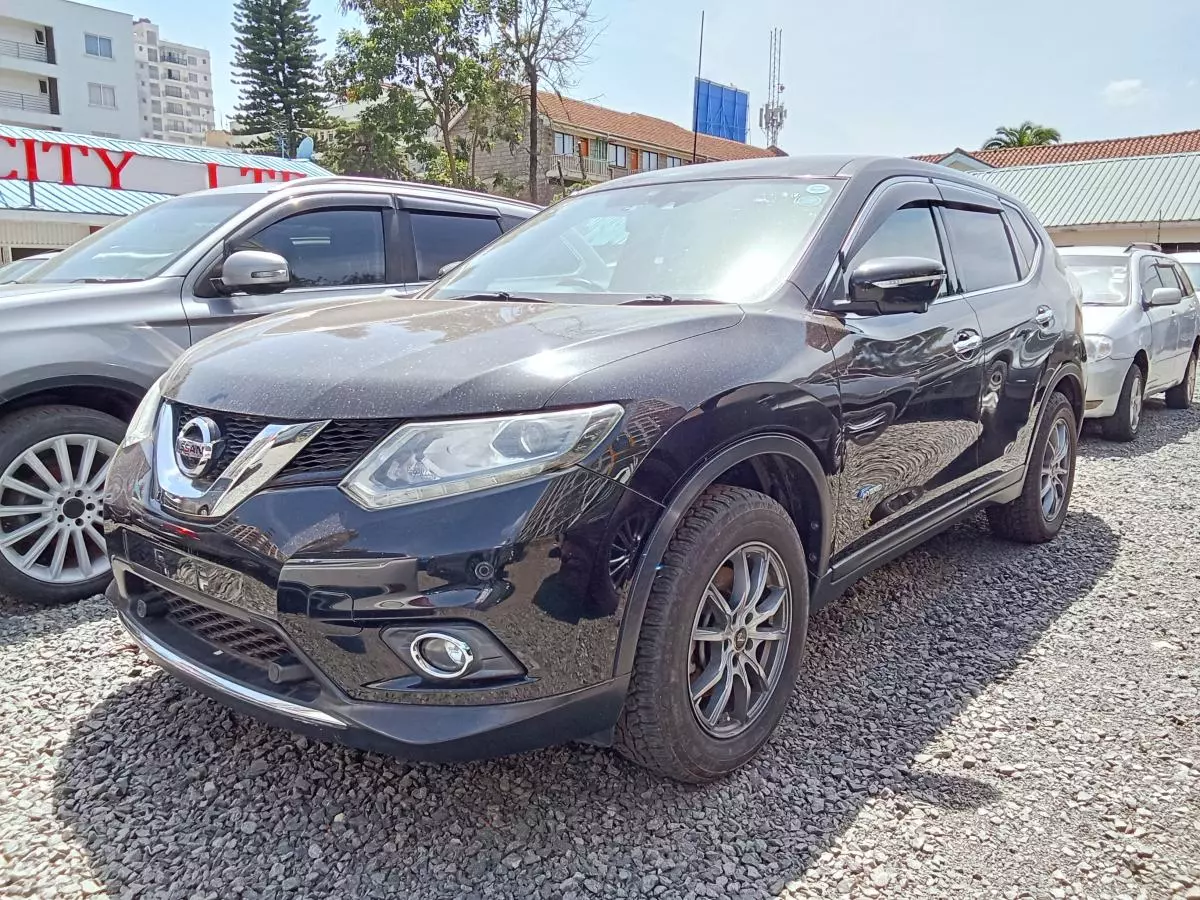 Nissan x-trail hybrid   - 2017