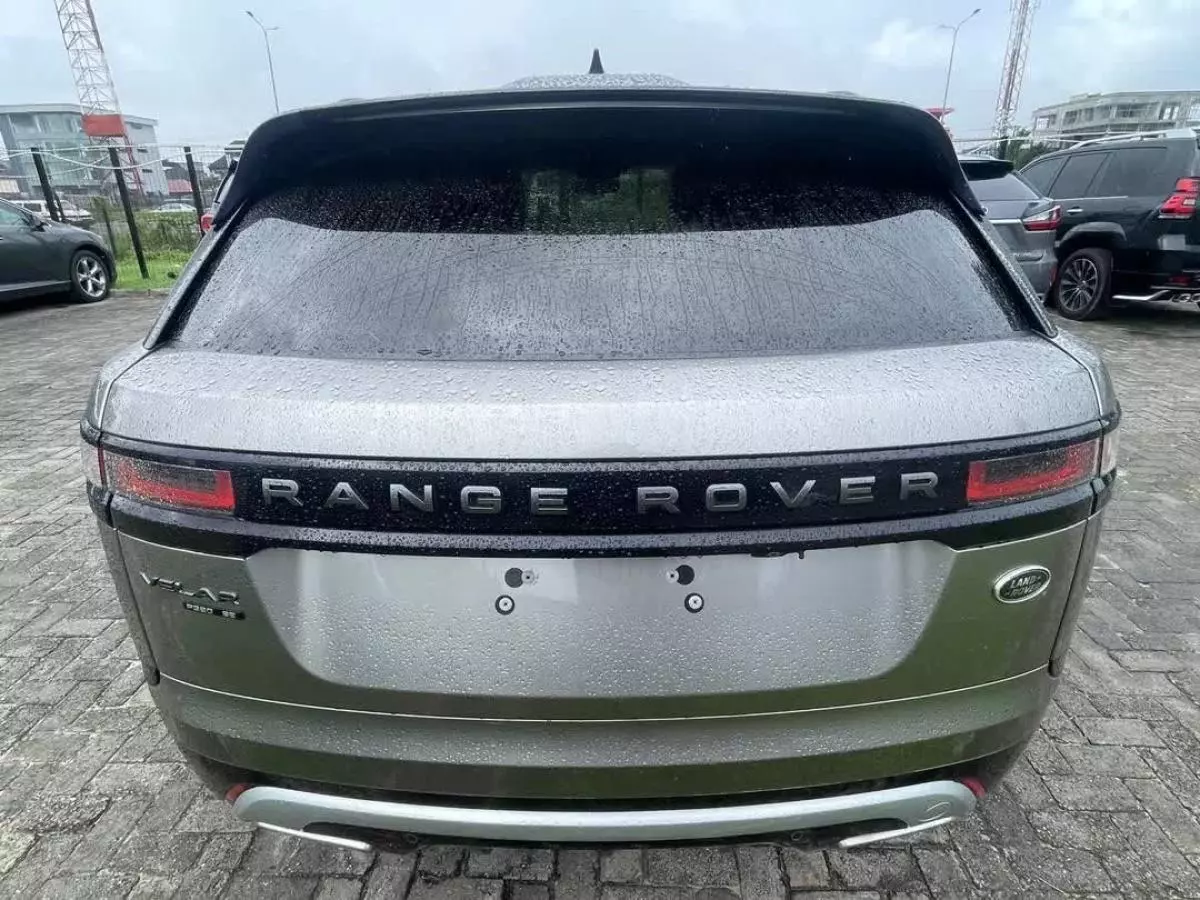 Land Rover Range Rover Velar   - 2017