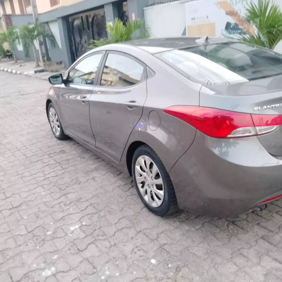 Hyundai ELANTRA 1,6L BVM GLS New   - 2012