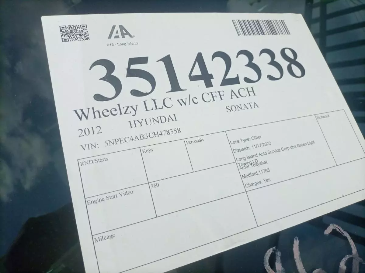Hyundai Sonata - 2012