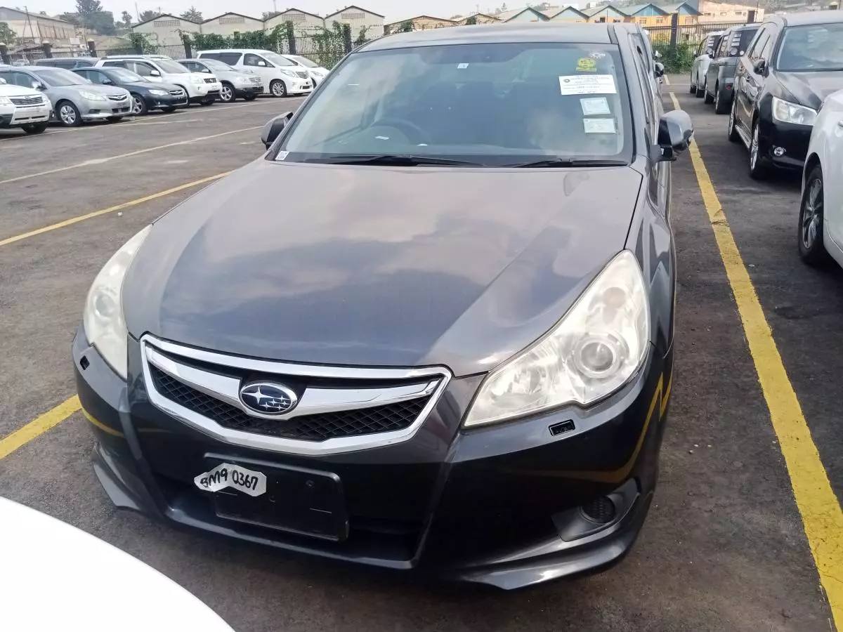 Subaru Legacy   - 2009