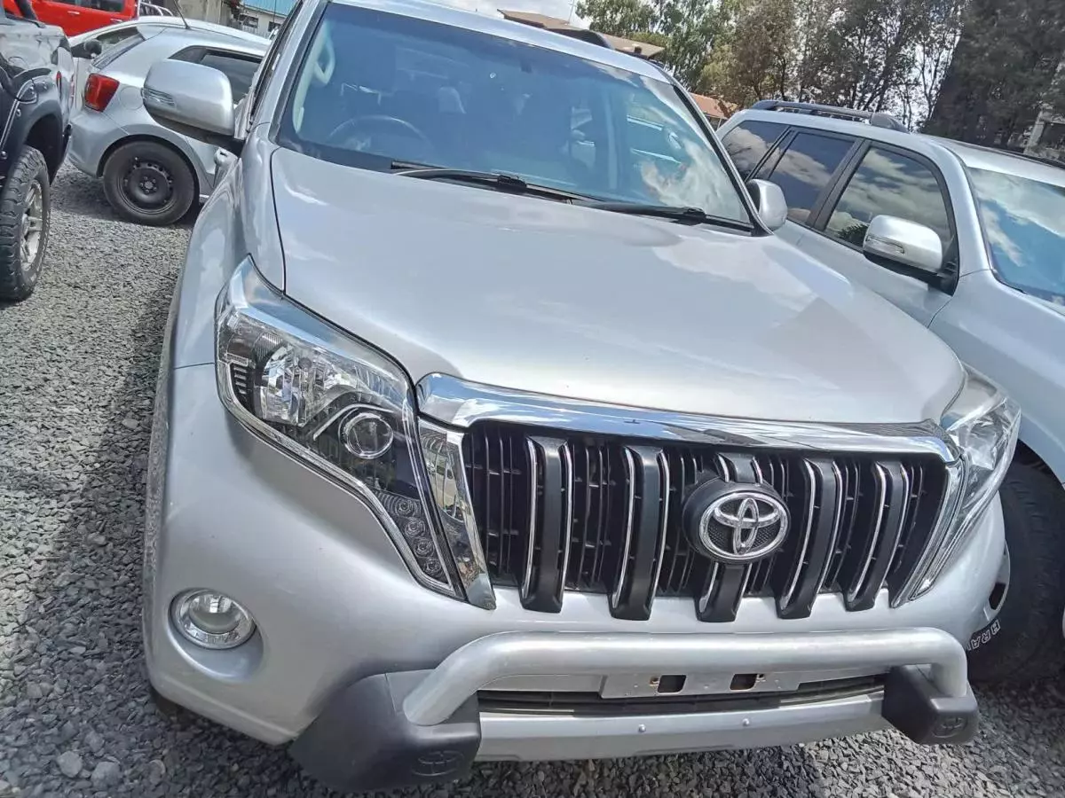 Toyota Landcruiser Prado   - 2017