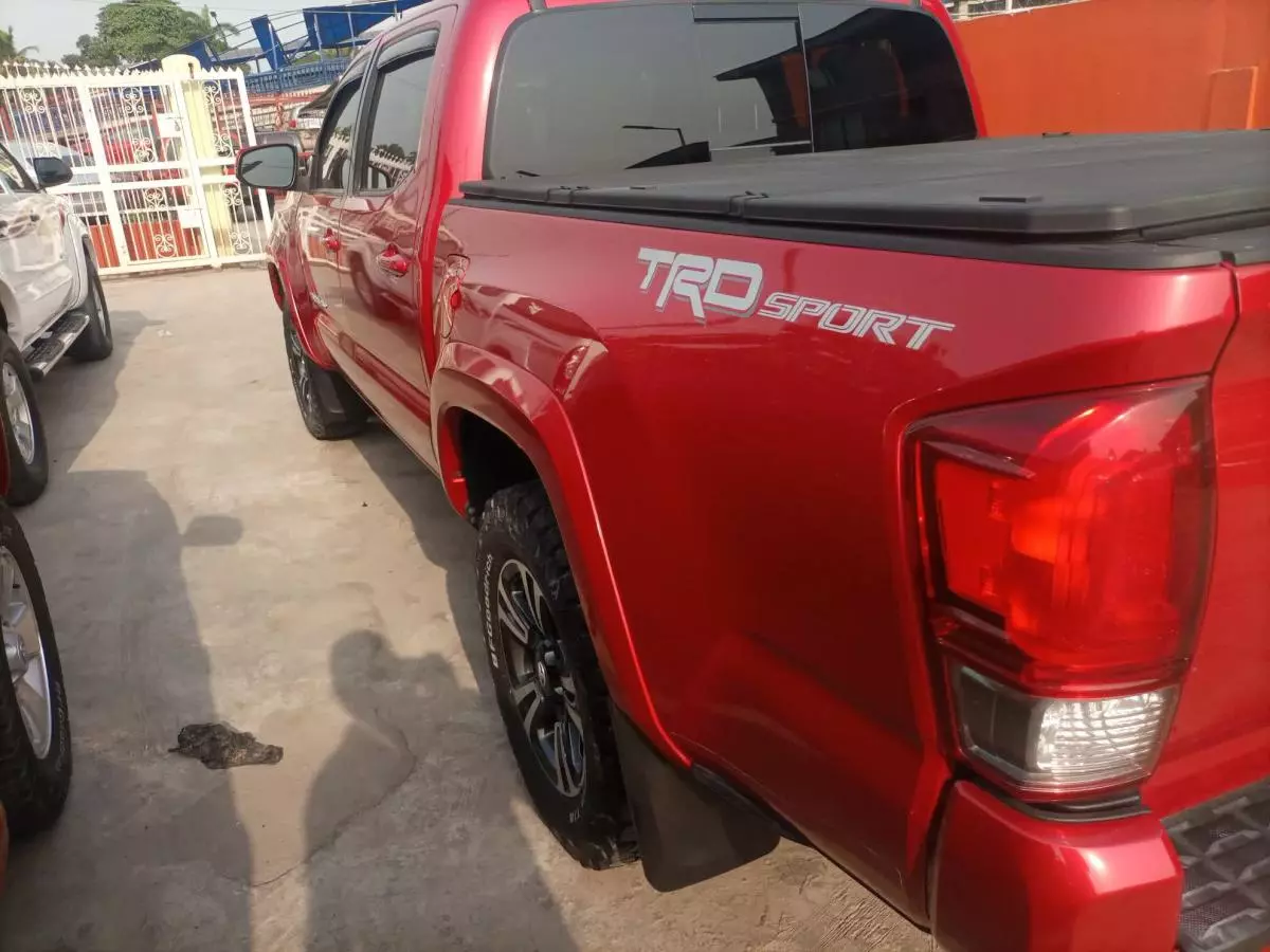 Toyota Tacoma - 2017