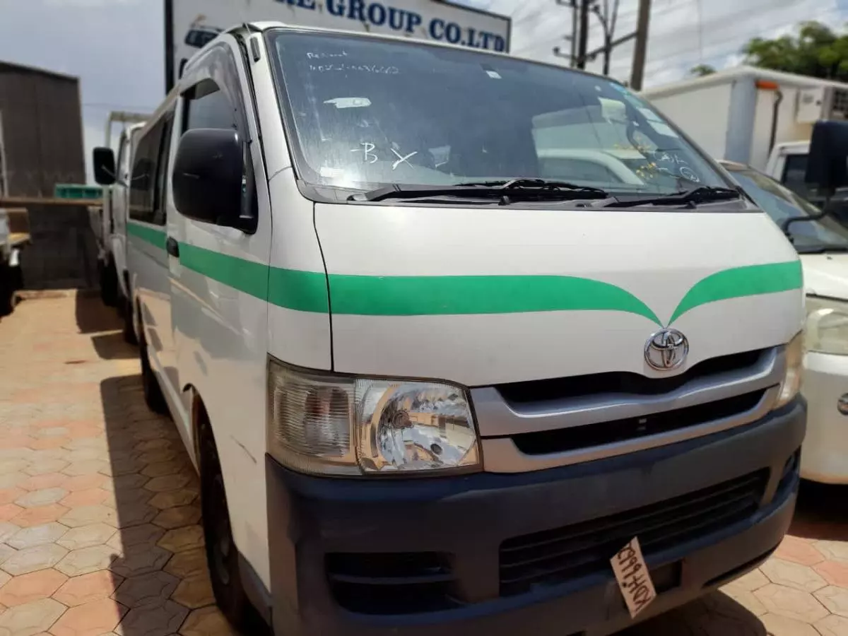 Toyota Hiace - 2008